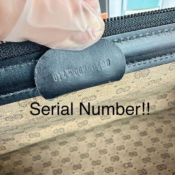 GUCCI Black Leather Toiletry Cosmetic Case Pouch for Man or Woman - Picture 12 of 16